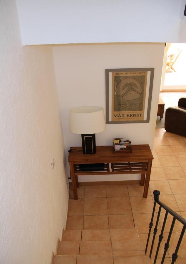 Agreable Maison De Ville Eyragues Exterior foto