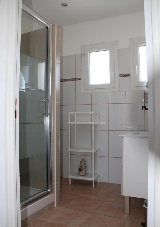 Agreable Maison De Ville Eyragues Exterior foto