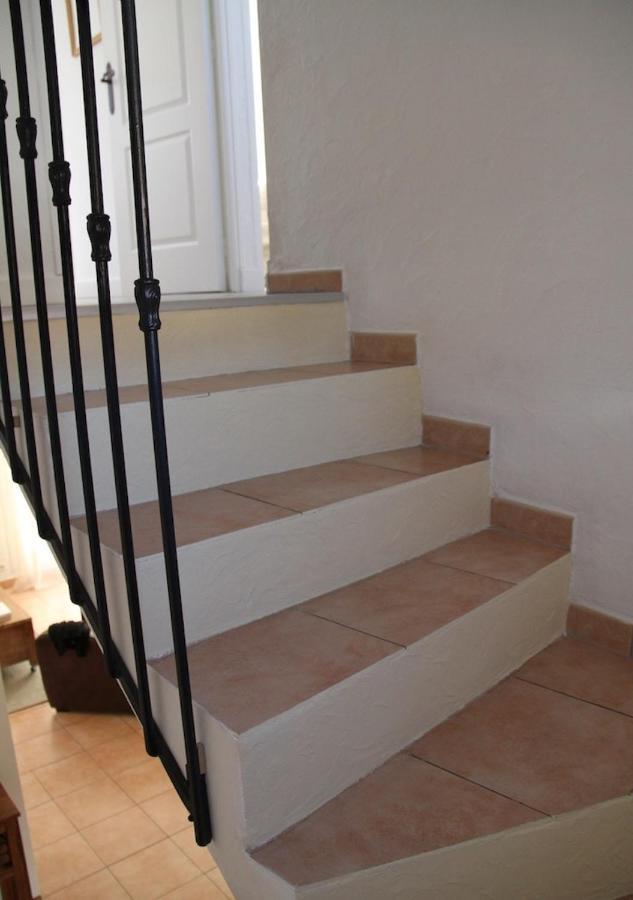 Agreable Maison De Ville Eyragues Exterior foto